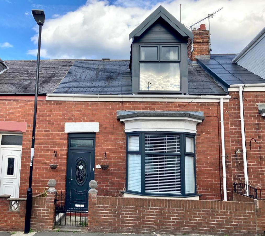 Appartement High Barnes 3 Bed House With Parking, Sleeps 7, Quiet Location à Sunderland  Extérieur photo